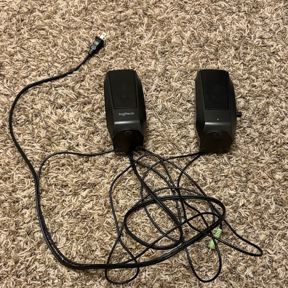 Logitech Black Wired Speakers